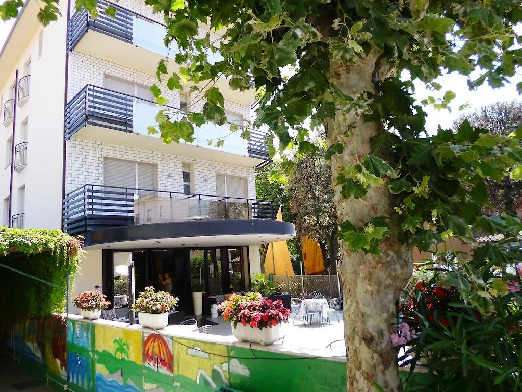 Hotel Torre Bellaria-Igea Marina 3*,